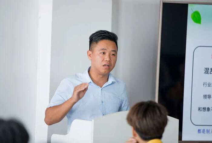 <b>大咖來了!【車宜保】企業(yè)總監(jiān)進校園啦!</b>