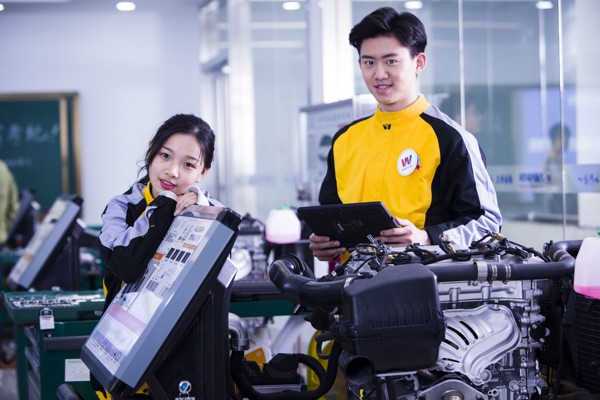 <b>選擇萬通丨上汽車大學和上普通本科區別</b>