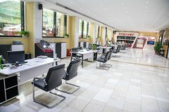 <b>探索汽車企業，了解未來崗位</b>