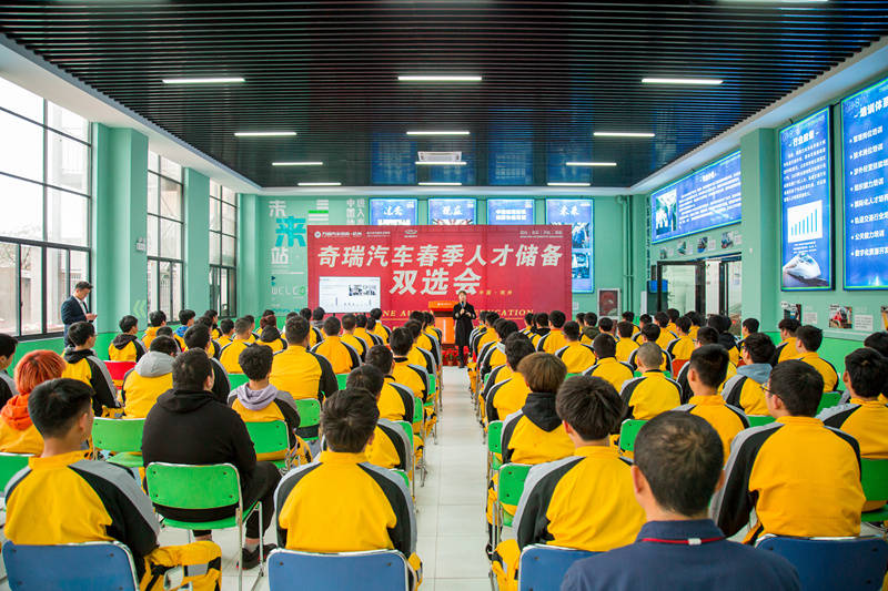 <b>創(chuàng)業(yè)開汽車美容店，要注意哪些問題？</b>