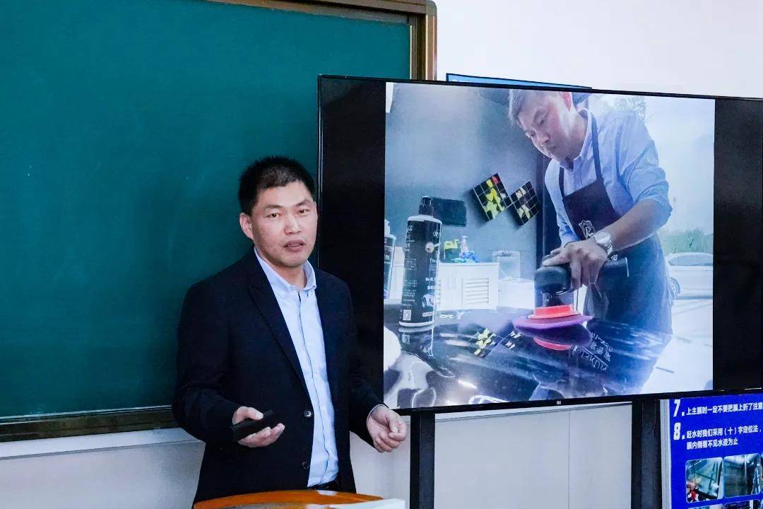 <b> 總監進校園,解鎖汽車美容新技能</b>