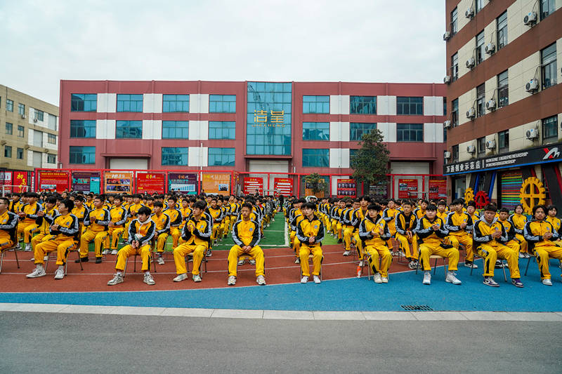 <b>不忘初心，繼續前行——</b>