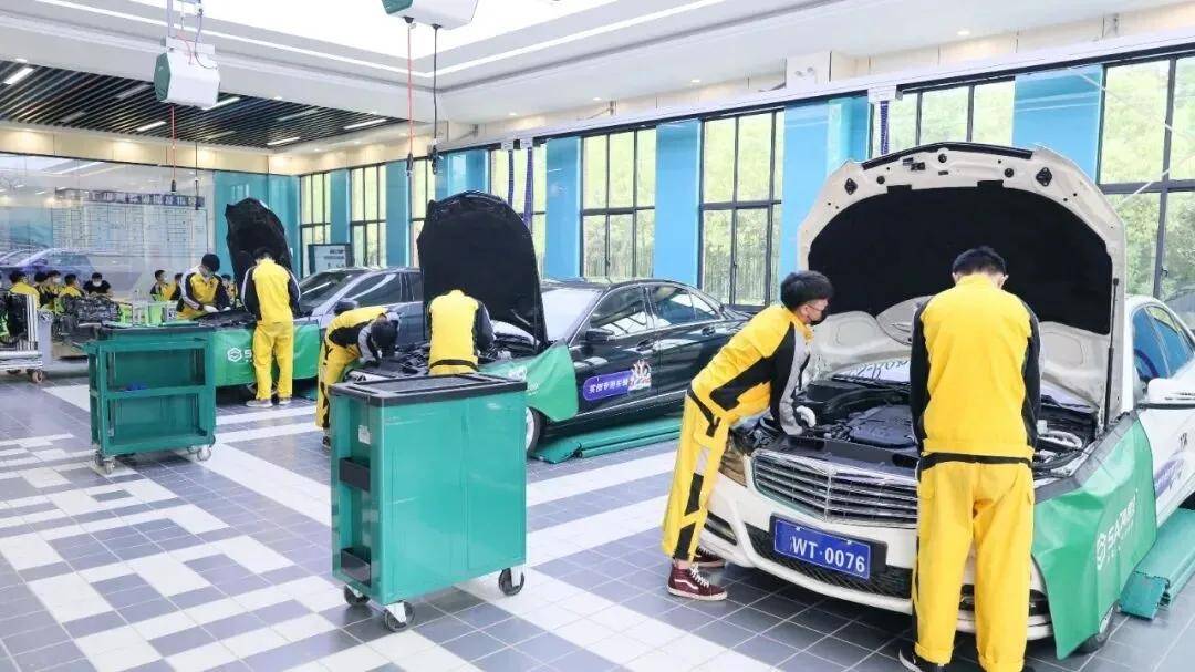 <b>重點｜萬通九大核心教學優勢，必須知道！</b>